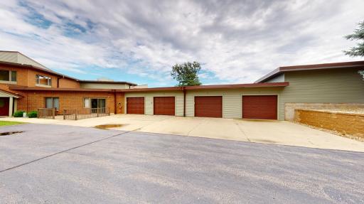 808 Lake Chapeau Drive, 105, Albert Lea, MN 56007