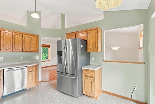 25-web-or-mls-2567_91st_Avenue_Northeast_Blaine_08205.jpg