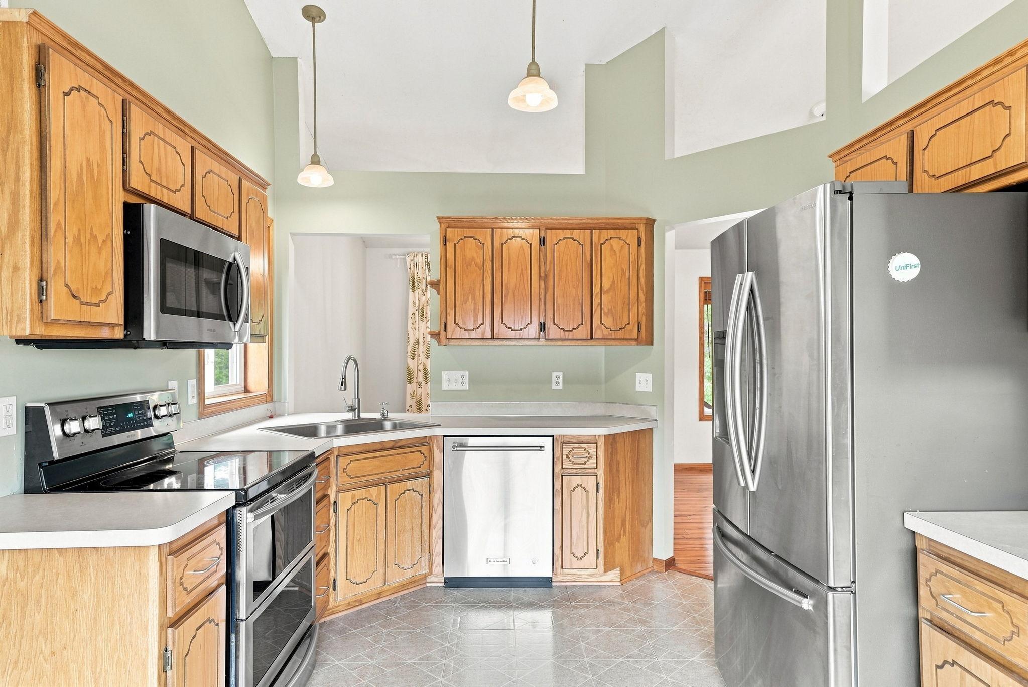 26-web-or-mls-2567_91st_Avenue_Northeast_Blaine_08210.jpg