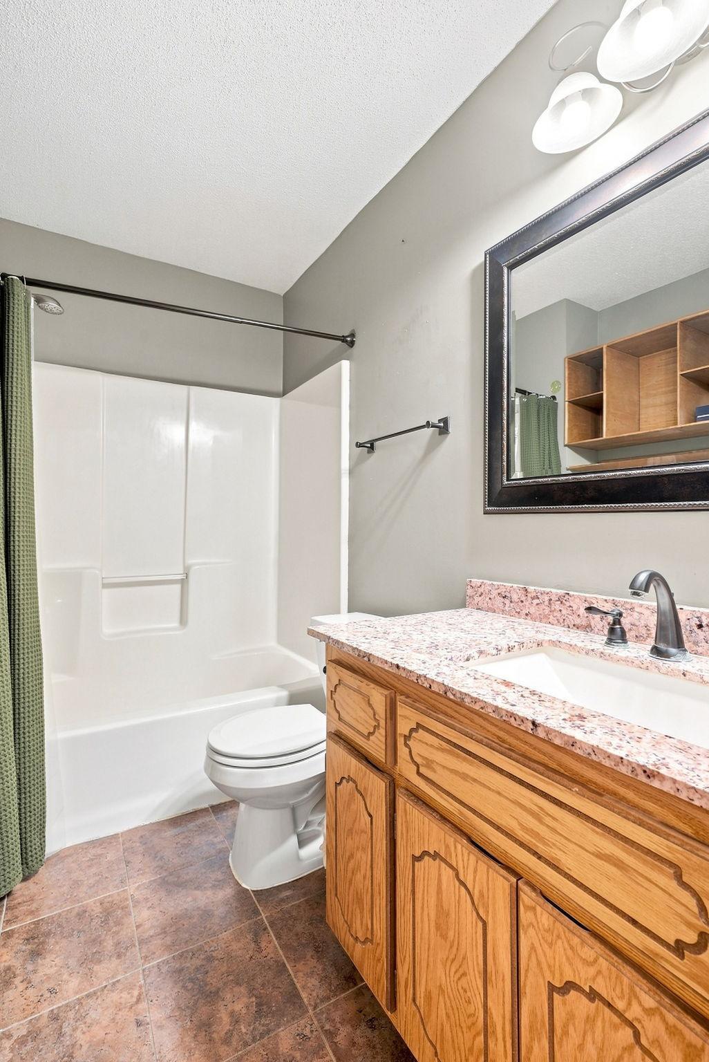37-web-or-mls-2567_91st_Avenue_Northeast_Blaine_08095.jpg