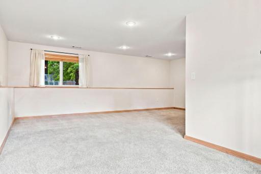 43-web-or-mls-2567_91st_Avenue_Northeast_Blaine_08250.jpg