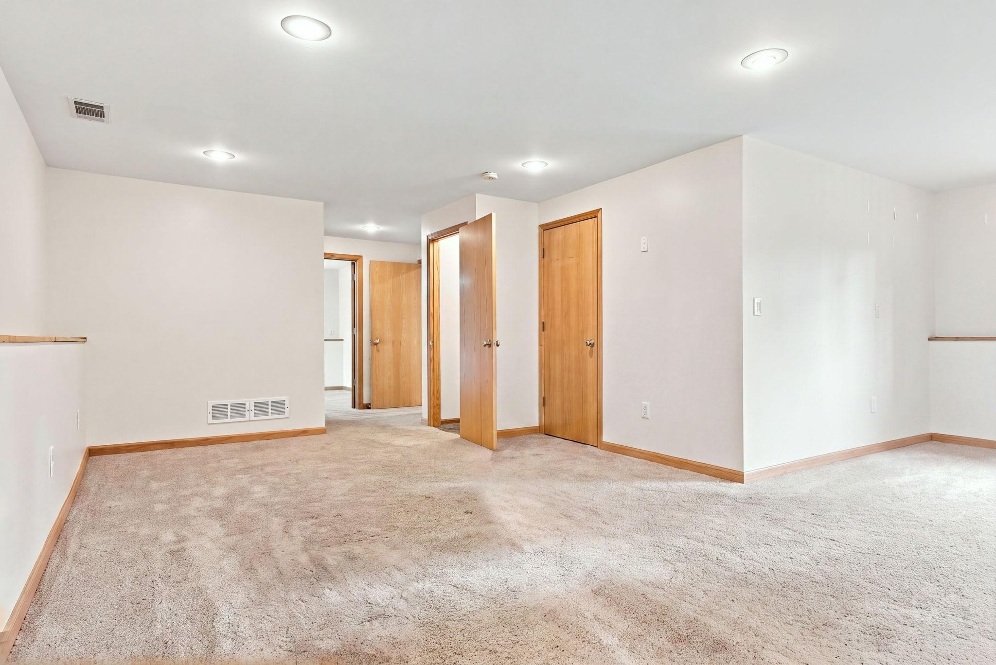 45-web-or-mls-2567_91st_Avenue_Northeast_Blaine_08255.jpg