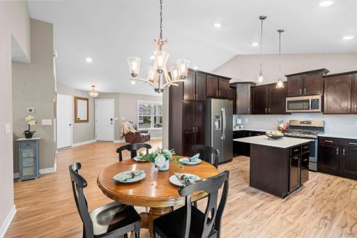 Spacious and sunny! 1515 138th St E, Rosemount, MN