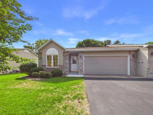 Photo for 920 Evergreen Court, Vadnais Heights, MN 55127 - listing #7138520 920 Evergreen Court, Vadnais Heights, MN 55127