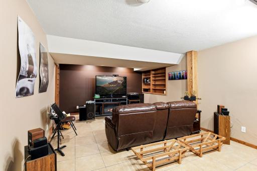 45-web-or-mls-6814-Wildflower-Dr-S-45.jpg