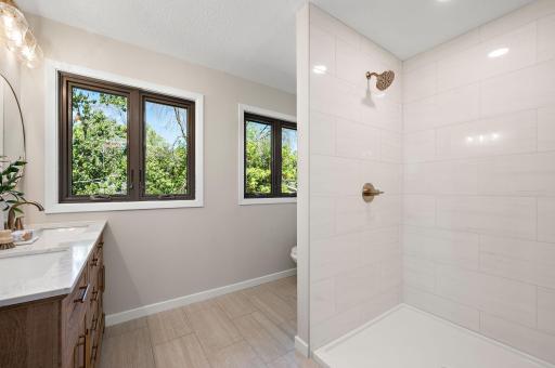 Elegant Primary Bath! (New shower door is on the way!)