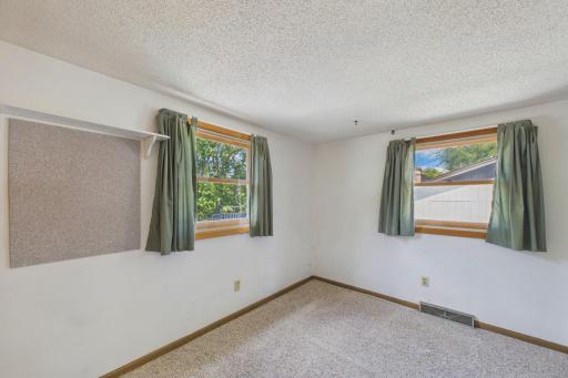 Bedroom 2/3 on upper level