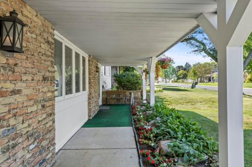 1000 Tiller Lane, Shoreview, MN 55126