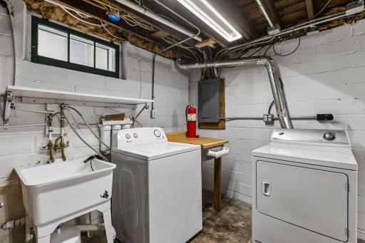 2523 Northeast Arthur Street - Spacecrafting - 0032.jpg