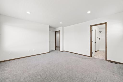 7318 Madelyn Lane S, Fargo, ND 58104