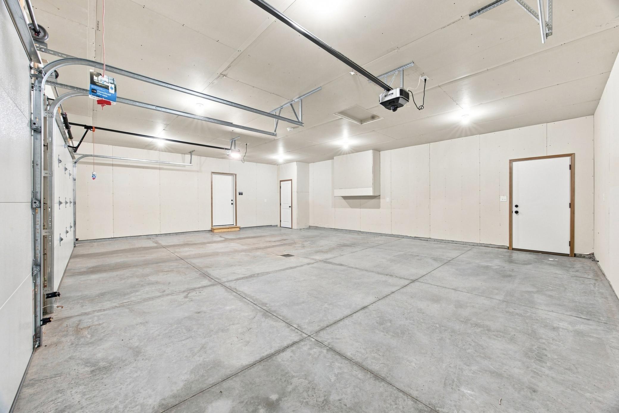 3 Stall Garage