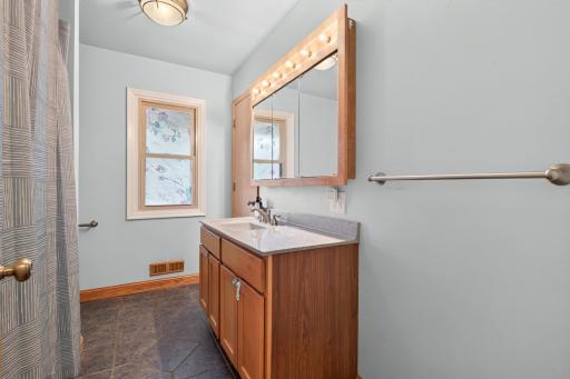 8945 Colfax Avenue S, Bloomington, MN 55420