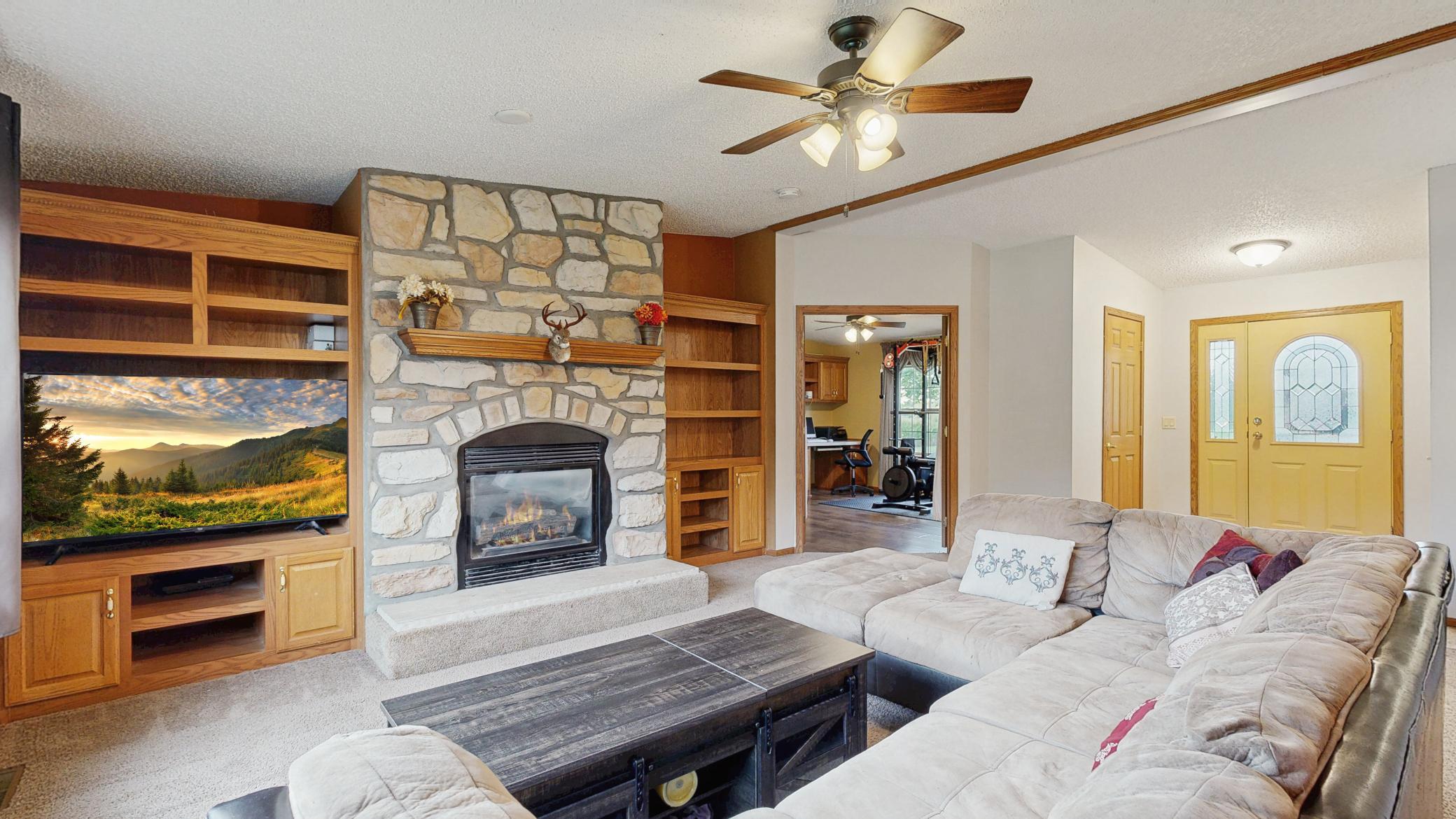 -20210 County Rd 2, Silver Lake ,MN_23.jpg