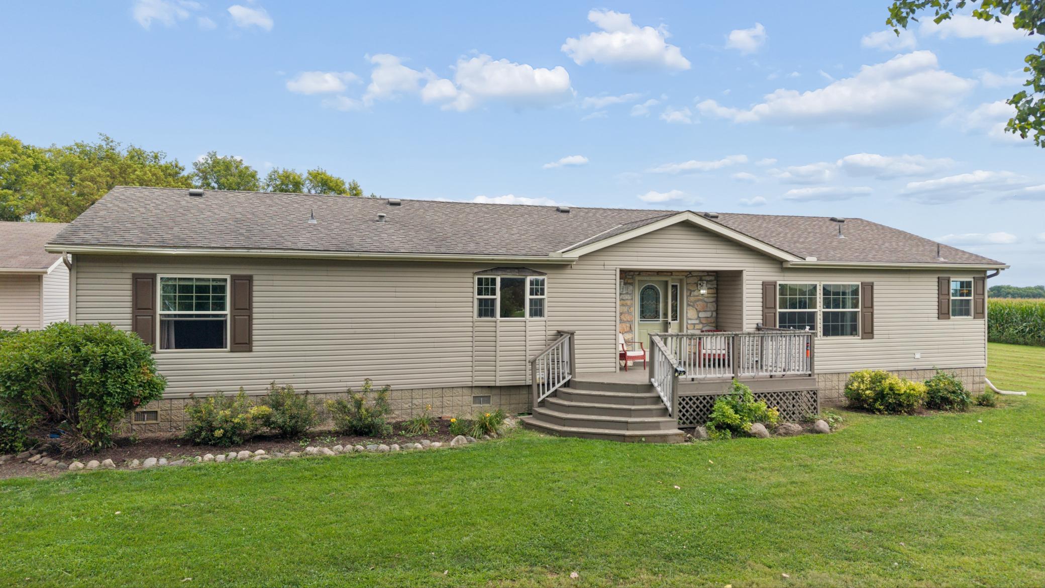 -20210 County Rd 2, Silver Lake ,MN_01.jpg