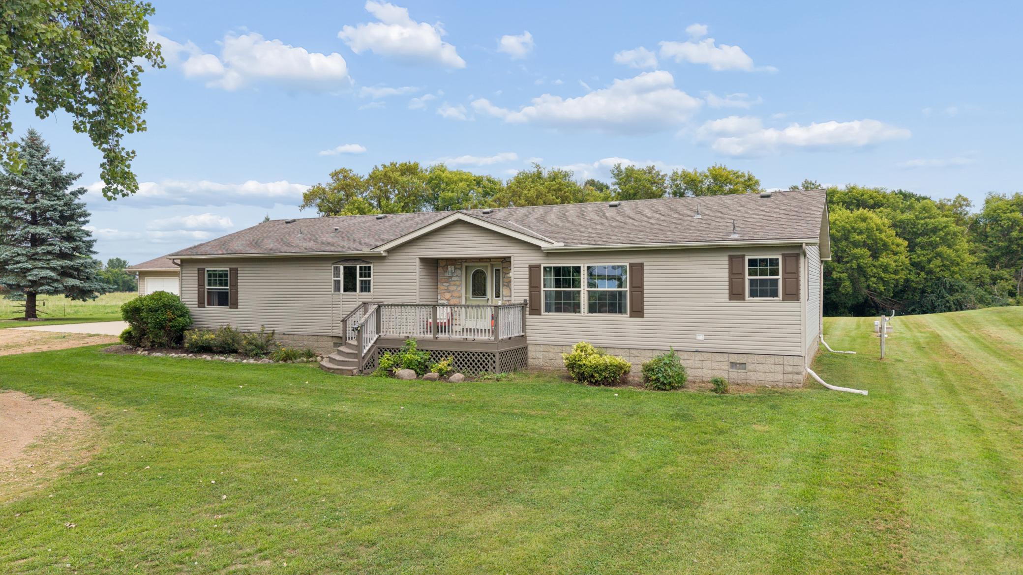 -20210 County Rd 2, Silver Lake ,MN_03.jpg