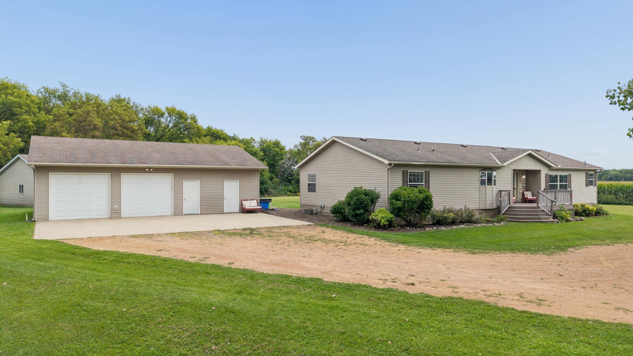 -20210 County Rd 2, Silver Lake ,MN_02.jpg