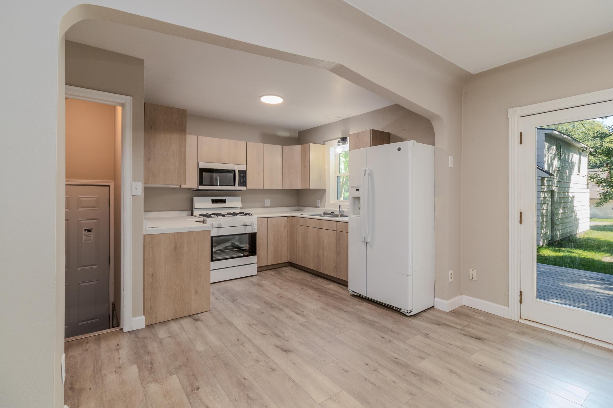 304 3rd St NW Little Falls Int - 1.jpg