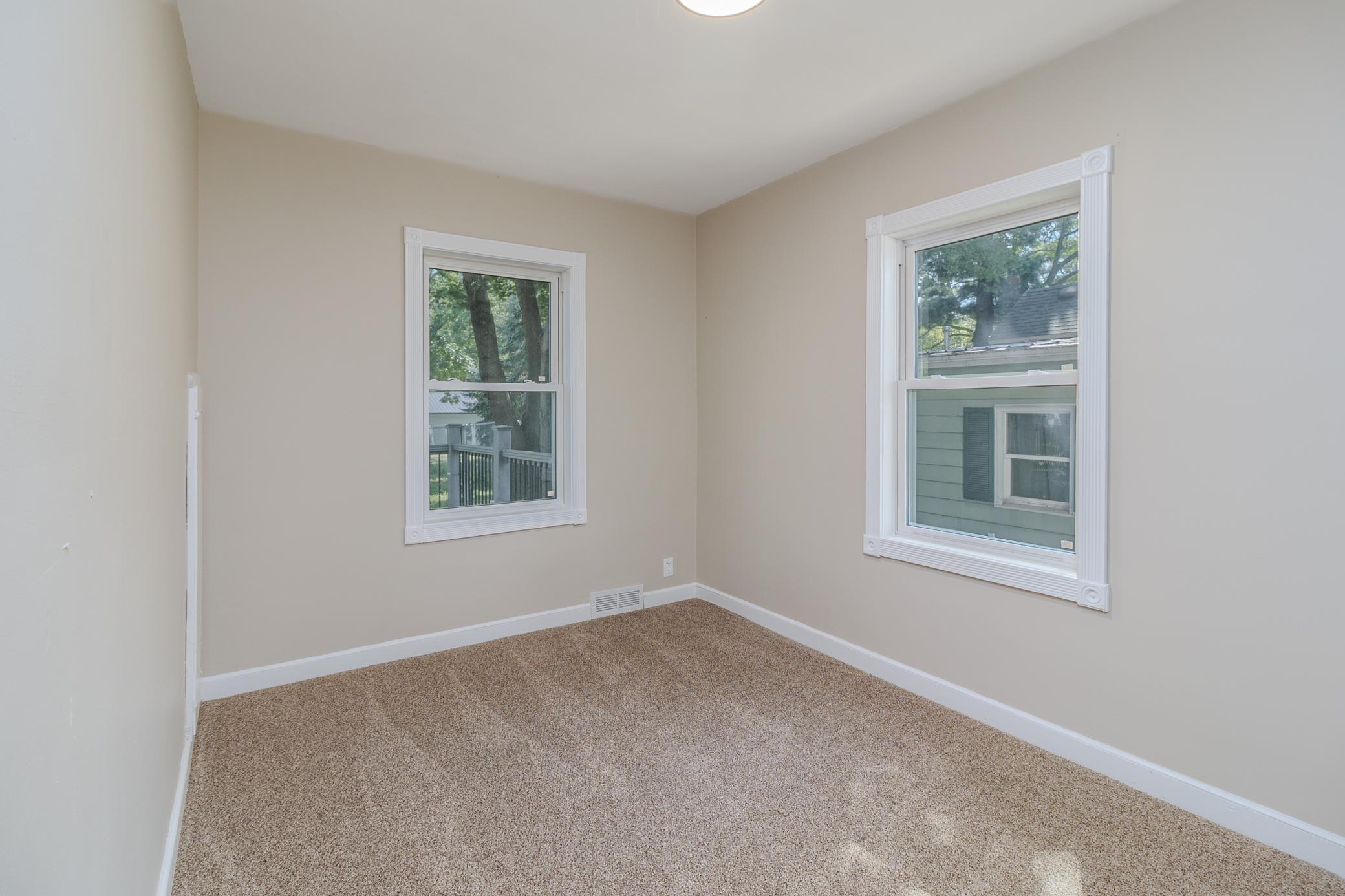 304 3rd St NW Little Falls Int - 8.jpg