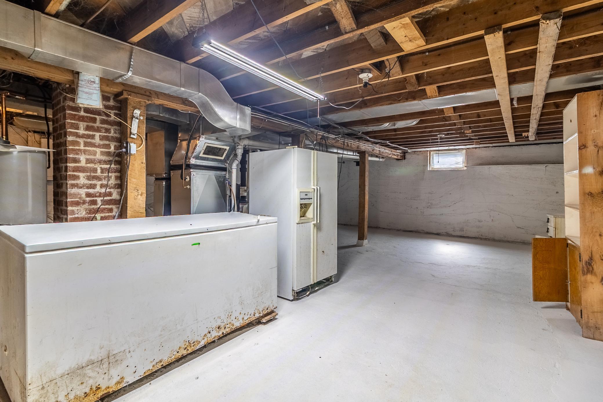 304 3rd St NW Little Falls Int - 15.jpg