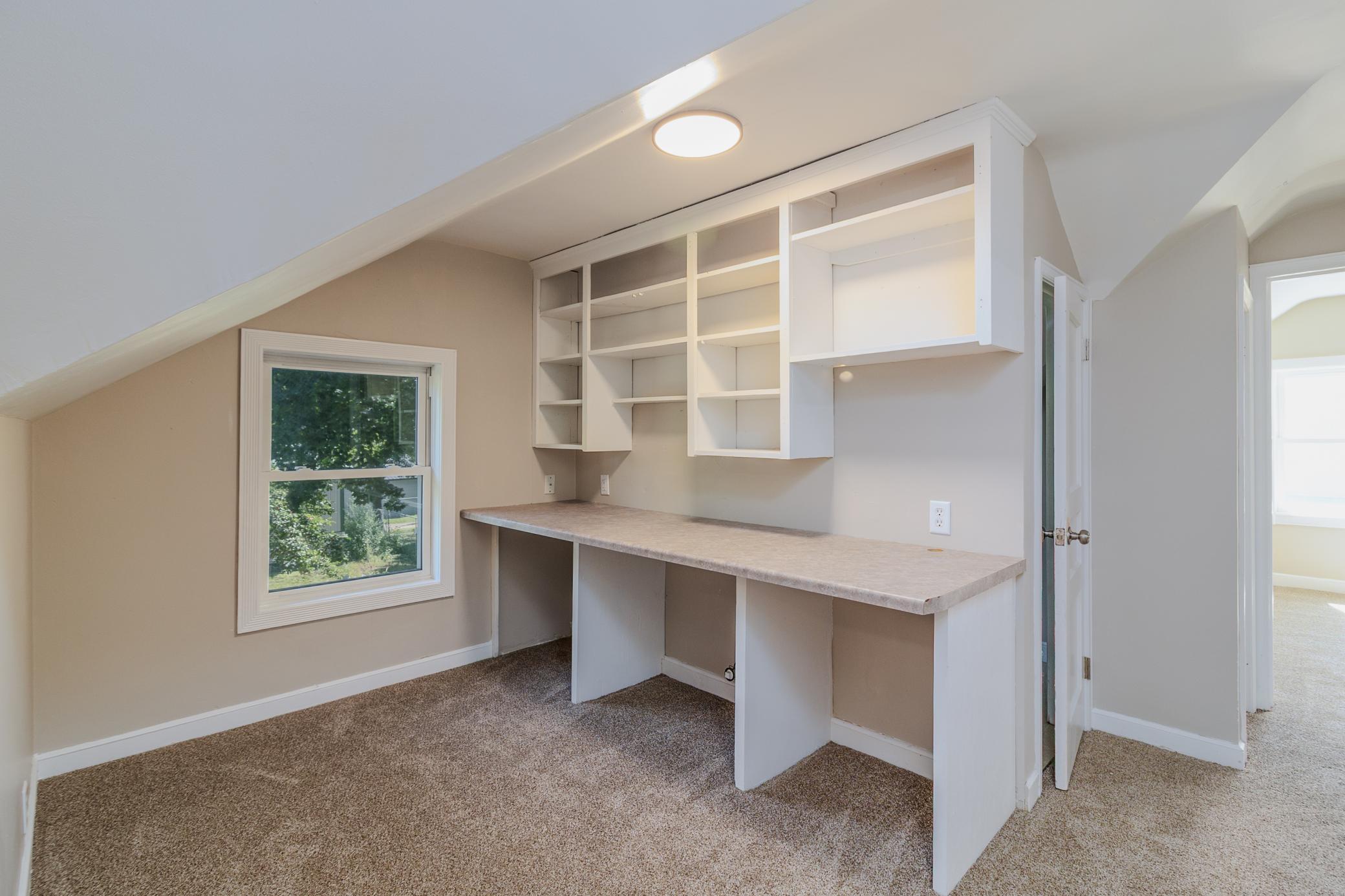 304 3rd St NW Little Falls Int - 11.jpg