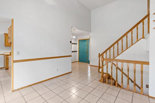 9163 Ranchview Lane N, Maple Grove, MN 55369