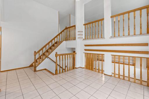 9163 Ranchview Lane N, Maple Grove, MN 55369