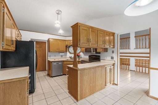 9163 Ranchview Lane N, Maple Grove, MN 55369