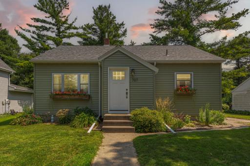 707 N Hennepin Street, Winthrop, MN 55396