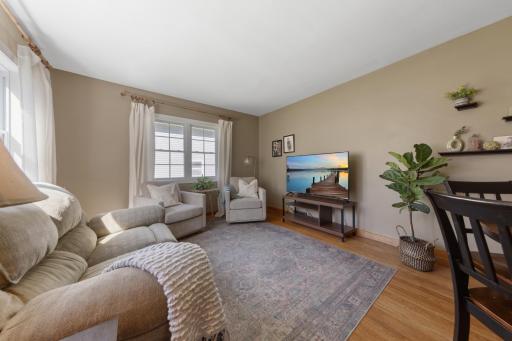 707 N Hennepin Street, Winthrop, MN 55396