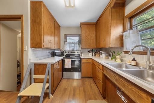 707 N Hennepin Street, Winthrop, MN 55396