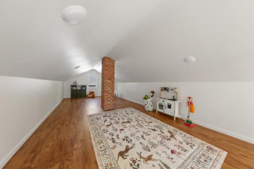 707 N Hennepin Street, Winthrop, MN 55396