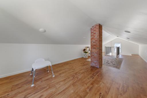 707 N Hennepin Street, Winthrop, MN 55396