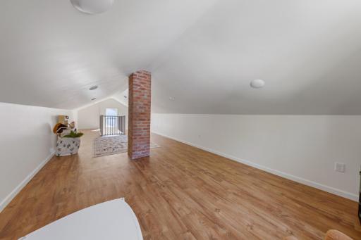 707 N Hennepin Street, Winthrop, MN 55396