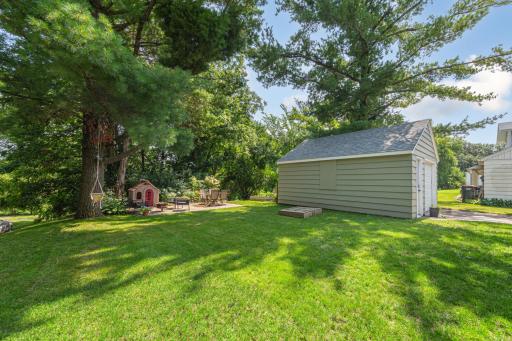 707 N Hennepin Street, Winthrop, MN 55396