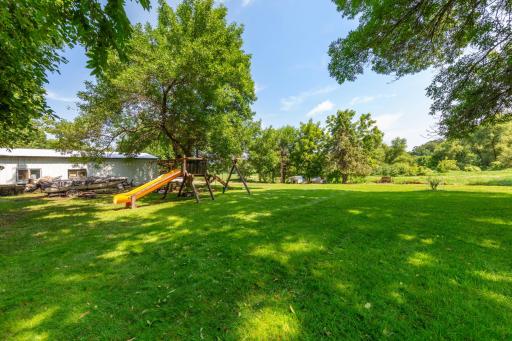707 N Hennepin Street, Winthrop, MN 55396