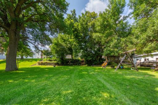 707 N Hennepin Street, Winthrop, MN 55396
