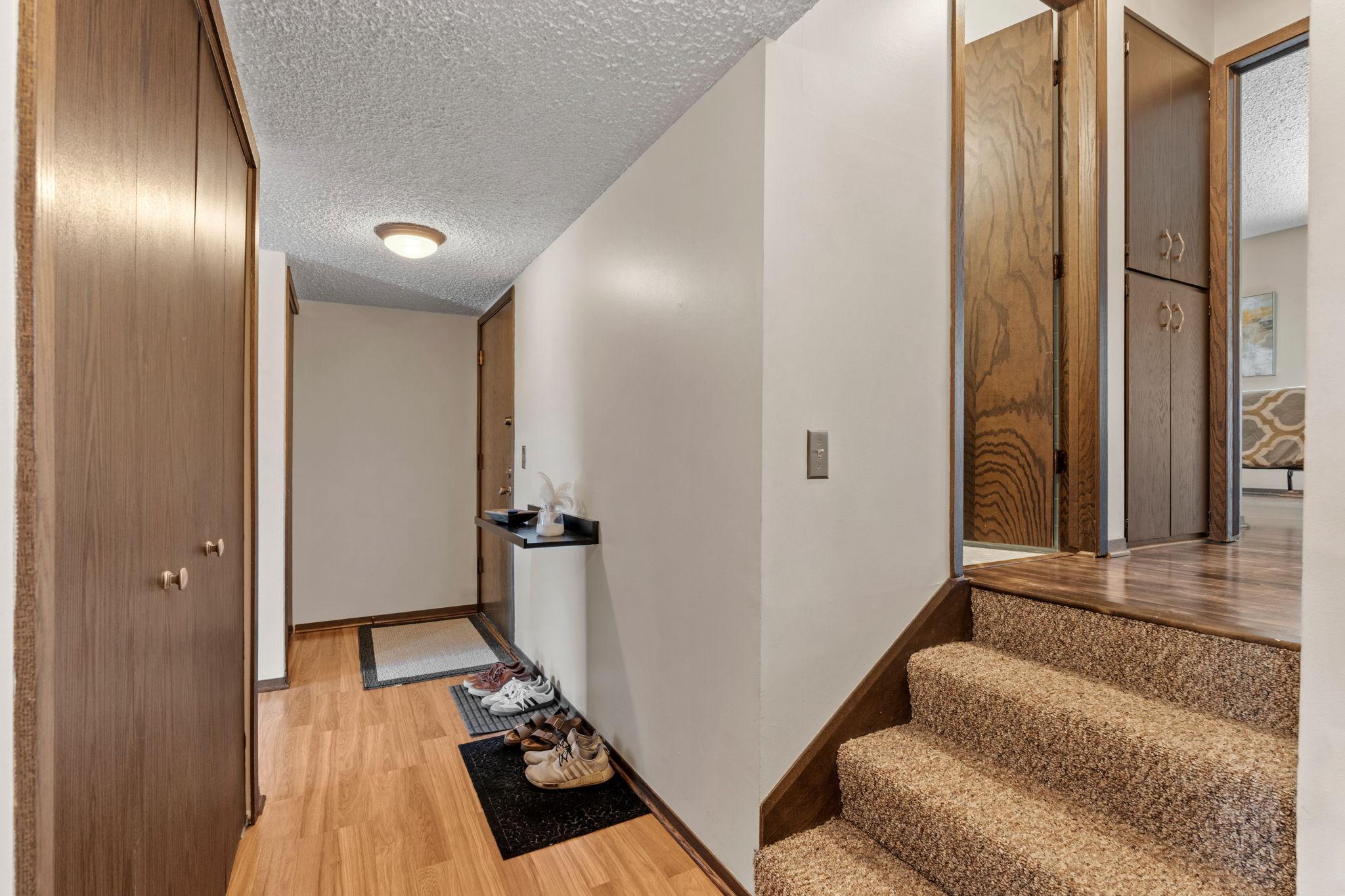 10-web-or-mls-14330 Fairway Dr-10.jpg
