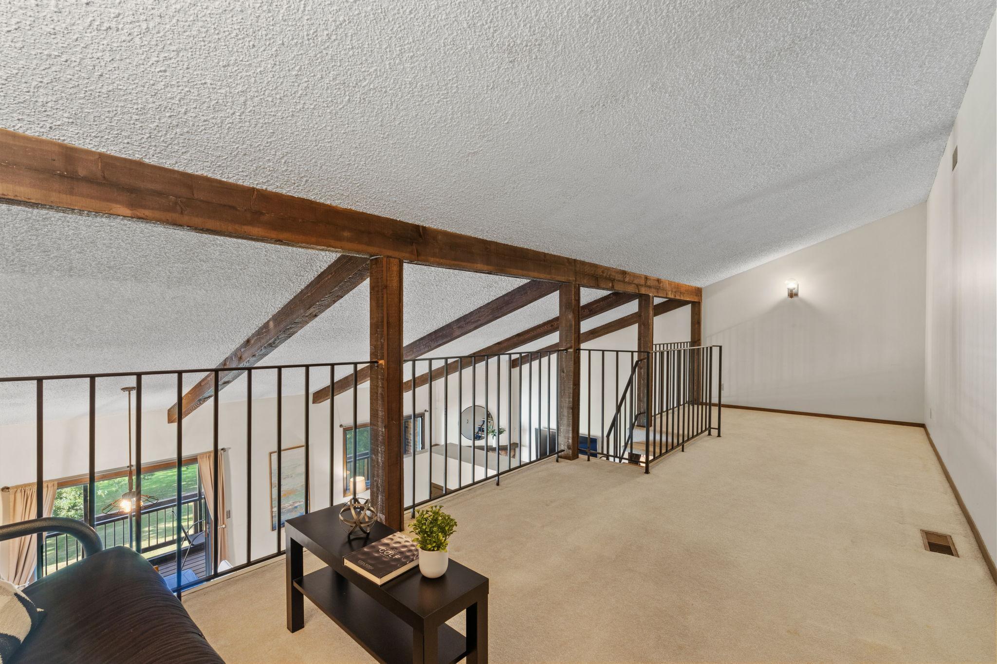 40-web-or-mls-14330 Fairway Dr-40.jpg
