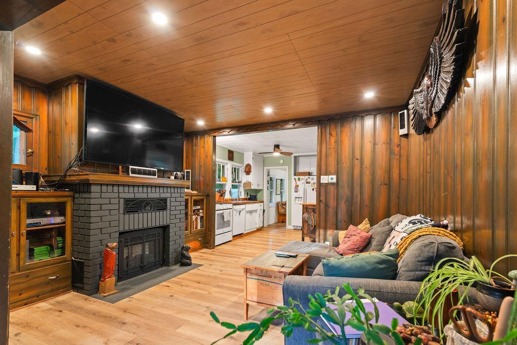 Super cozy living space.jpg