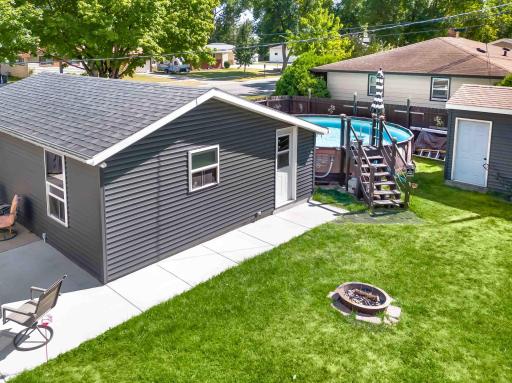 1921 N 10th Avenue N, Moorhead, MN 56560