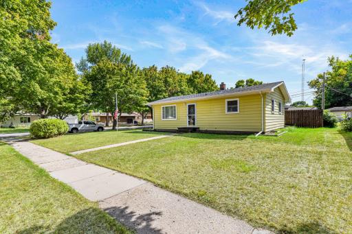 1921 N 10th Avenue N, Moorhead, MN 56560