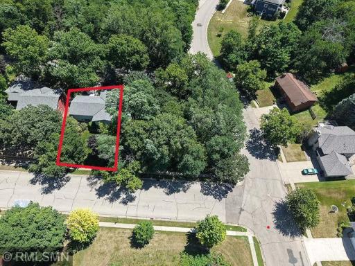 Estimation of the Residence Property Lines