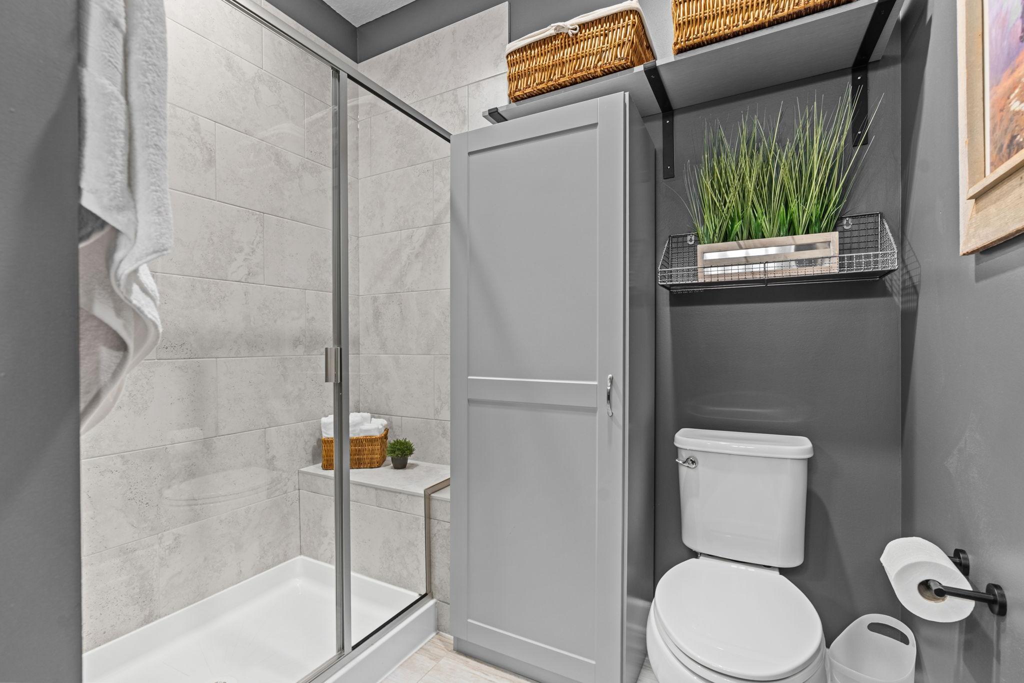 36-web-or-mls-6525 132nd Ln-35.jpg