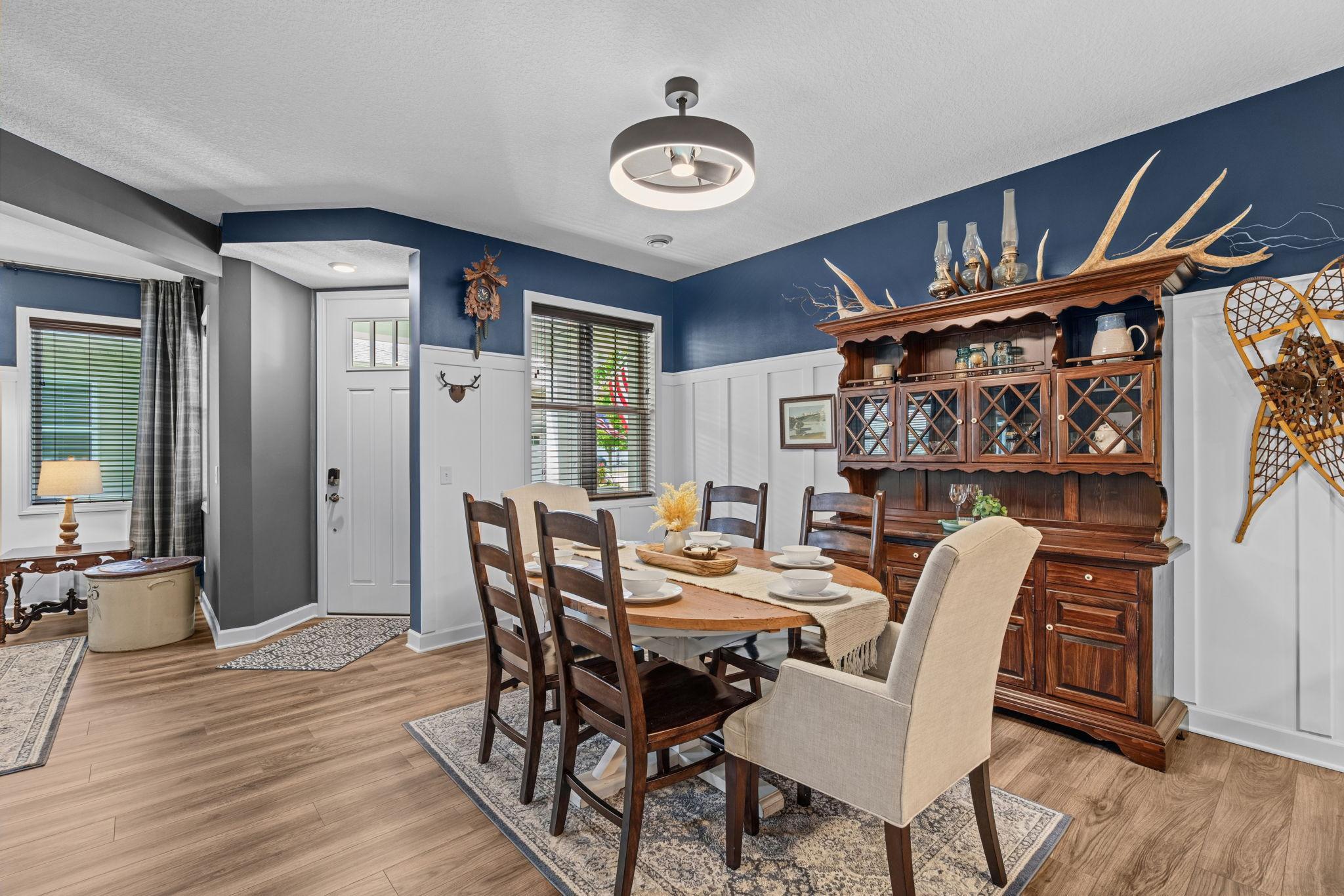 24-web-or-mls-6525 132nd Ln-23.jpg