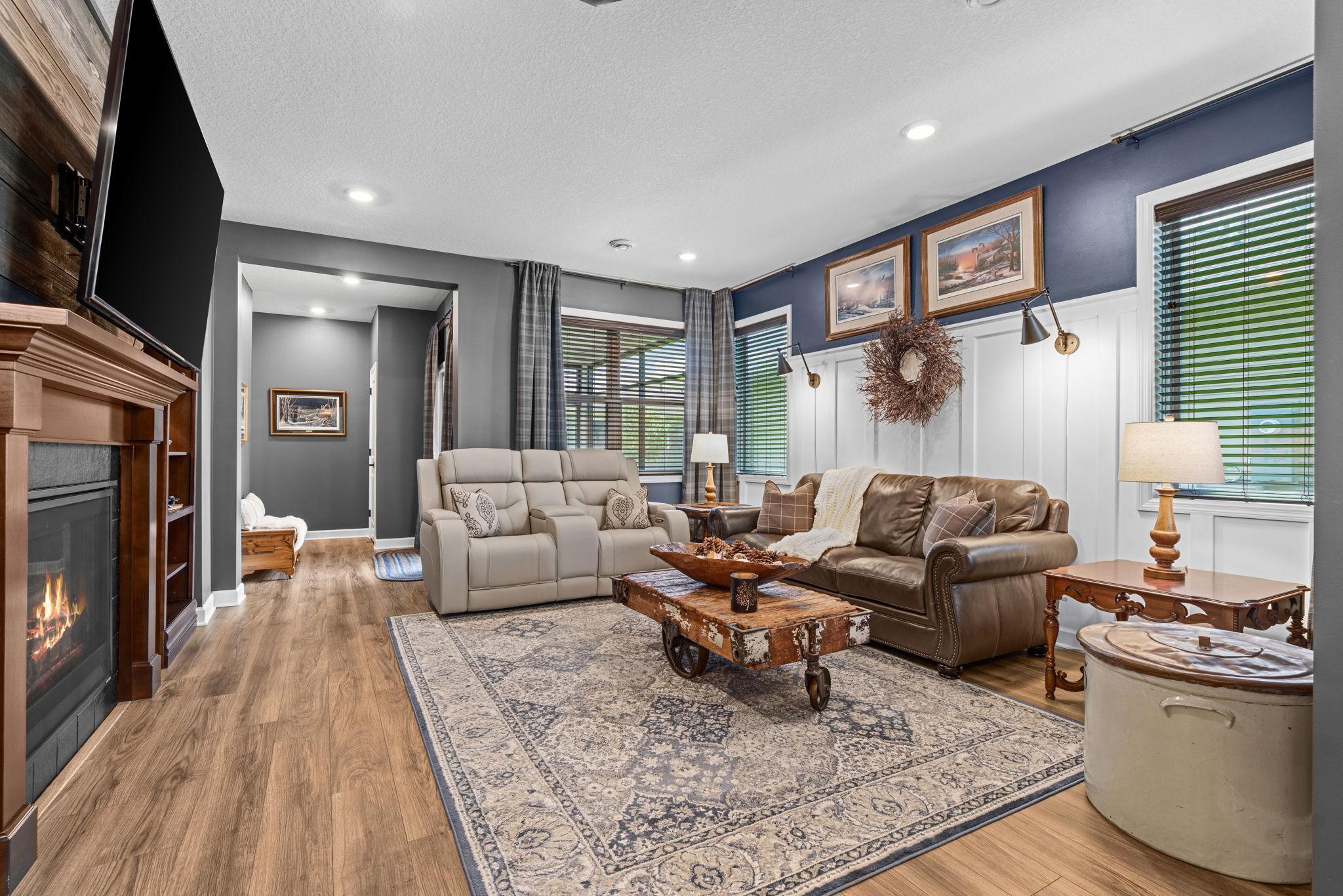 20-web-or-mls-6525 132nd Ln-19.jpg