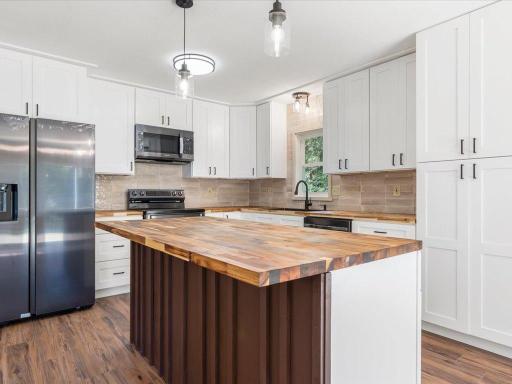 3798 Shady Lane Circle, Brainerd, MN 56401
