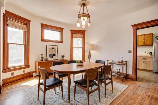 Virtually staged dining room