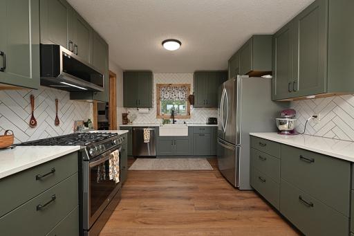 KITCHEN .jpg