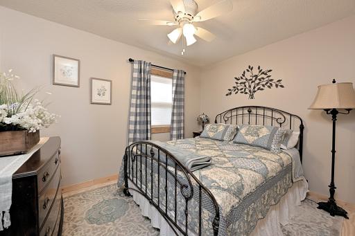 BEDROOM.jpg