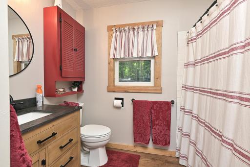FULL BATHROOM .jpg